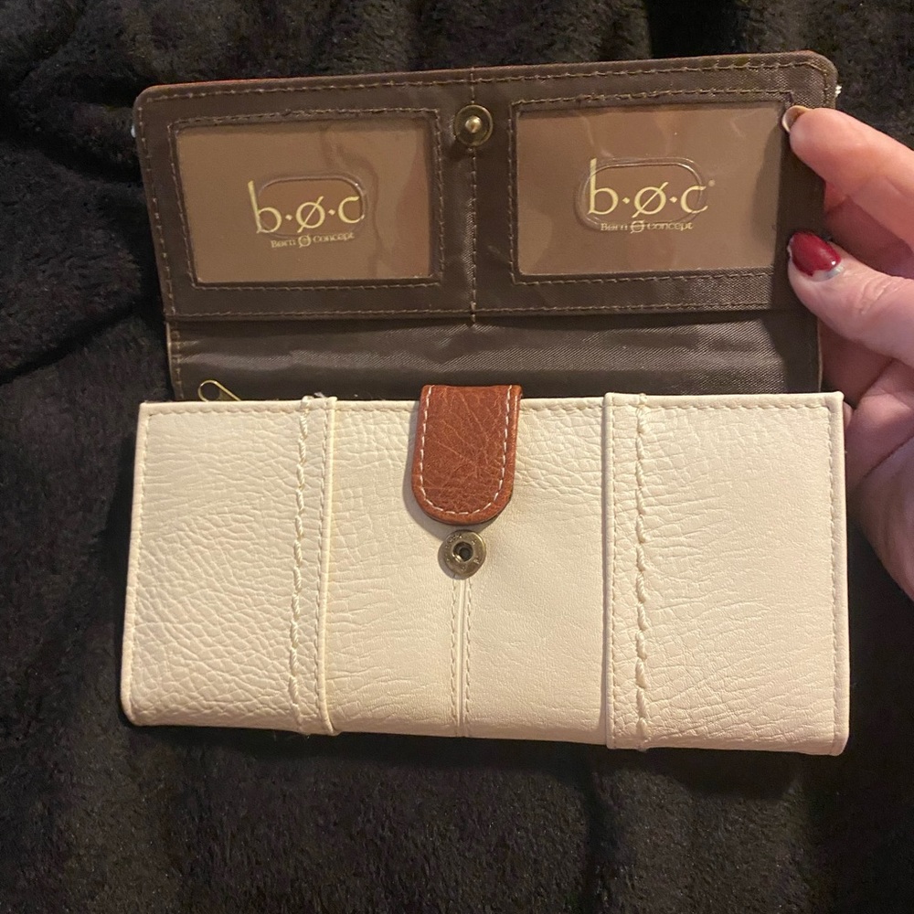 Wallet - Picture 2 of 5